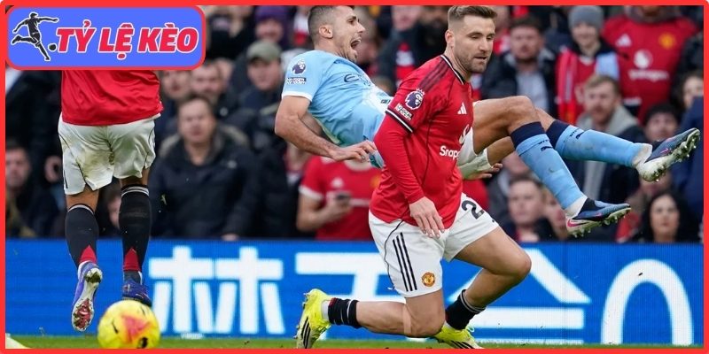 Luke Shaw bền bỉ trở lại sau nhiều khó khăn