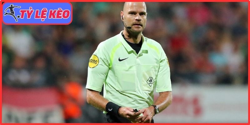 Trọng tài Hà Lan gây sốc khi bị gạch tên khỏi World Cup 2026 2 Dieperink lao đao vì cuộc điều tra gây sốc